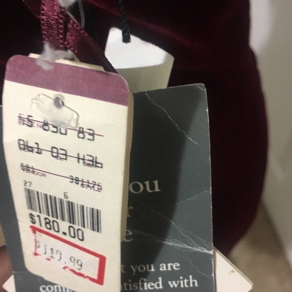 Gillian Velvet Dress - Picture 7 of 8